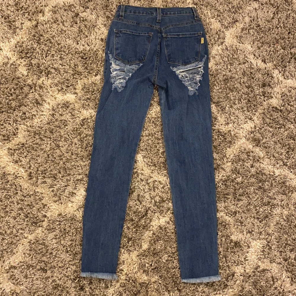 Vibrant M.I.U. Kylie Jenner Ripped Booty Jeans High Rise Dark Wash Size 1 NWT